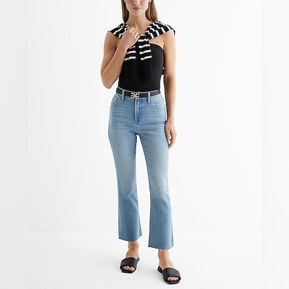 Express High Rise Cropped Kick Flare Jeans in Light Wash - Picture 4 of 10